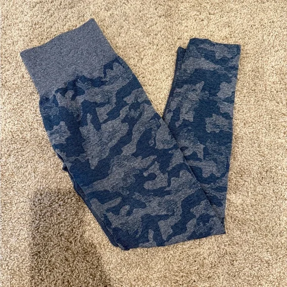 NVGTN Slate Blue Camo Seamless High-Waisted Leggings - Picture 2 of 5